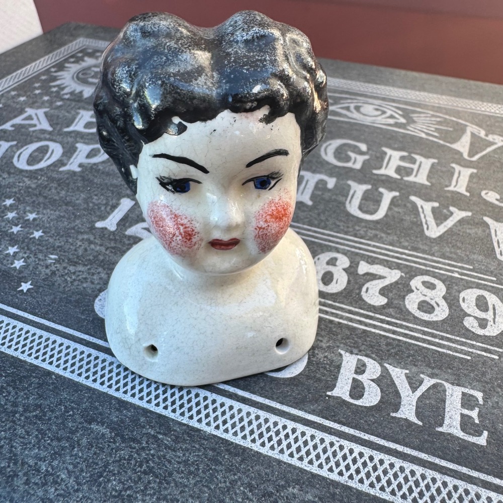 Vintage Small Porcelain Doll Head Black Hair Blue Eyes Craft Project Trinket‎